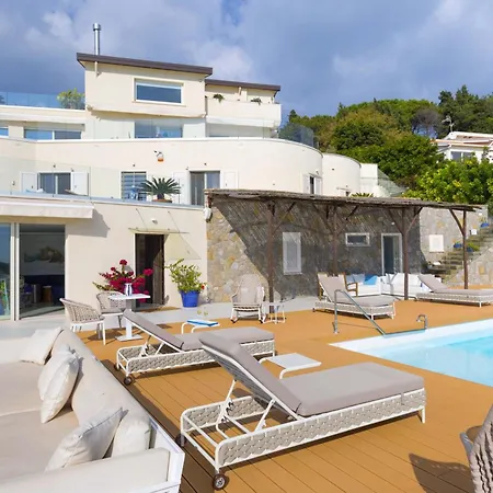Villa - Hermes