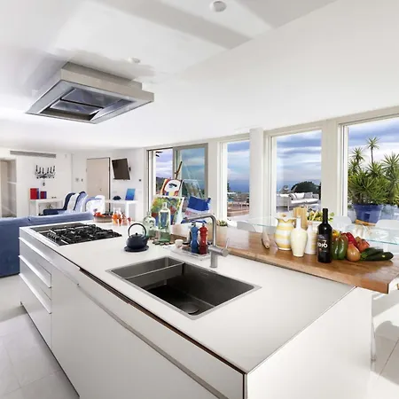 - Hermes Villa