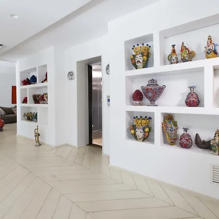 - Hermes Villa